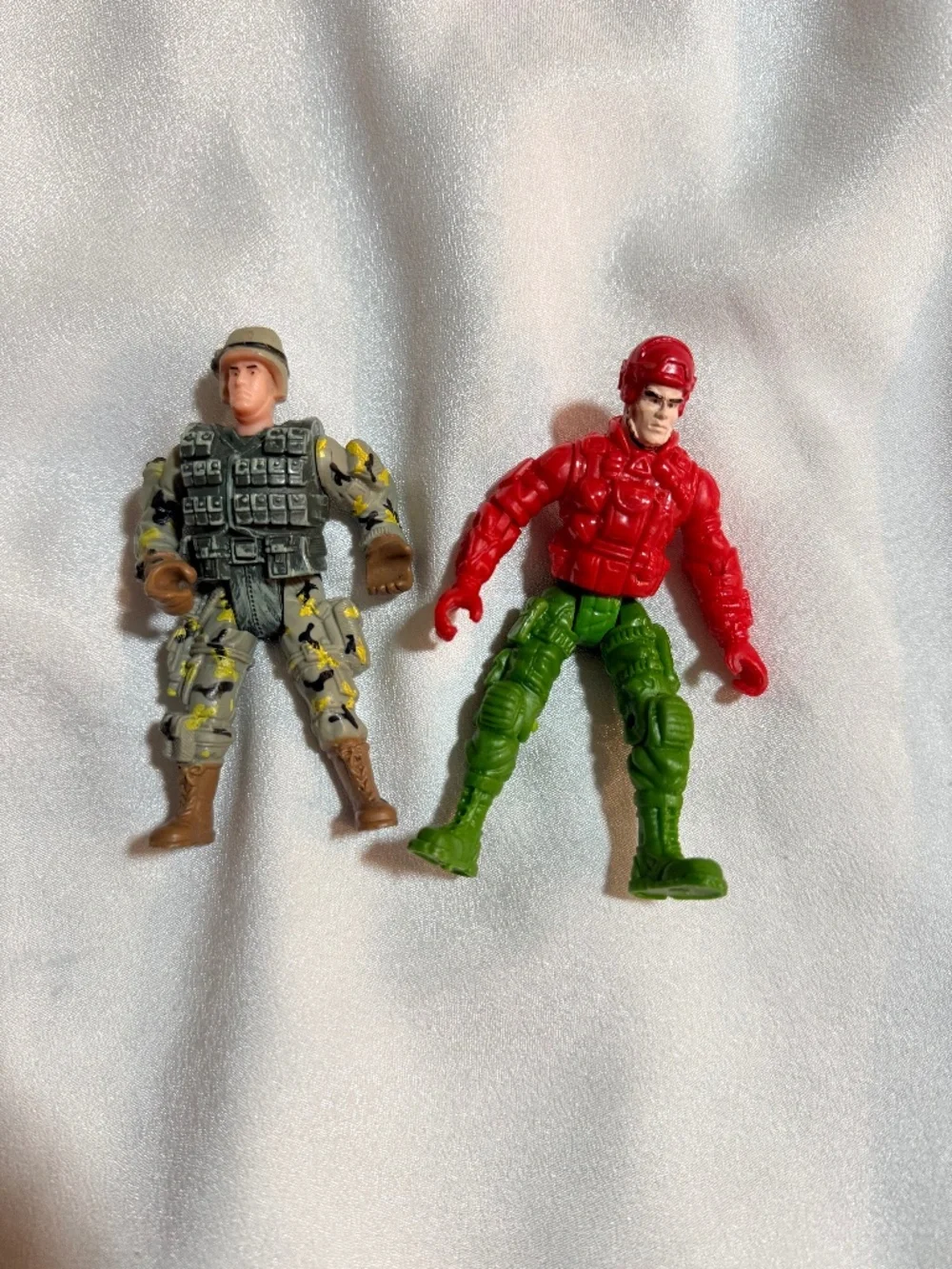 Military Action Figures Lot of 2 Soldier Toys